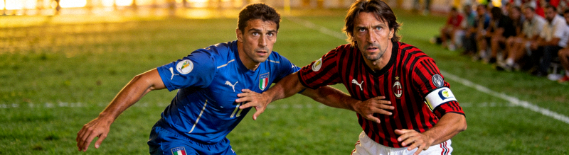 保罗·马尔蒂尼作为AC米兰和意大利队队长，防守时坚毅果敢的领袖形象